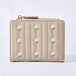 กระเป๋าสตางค์ผู้หญิงสีกากี ปักลาย